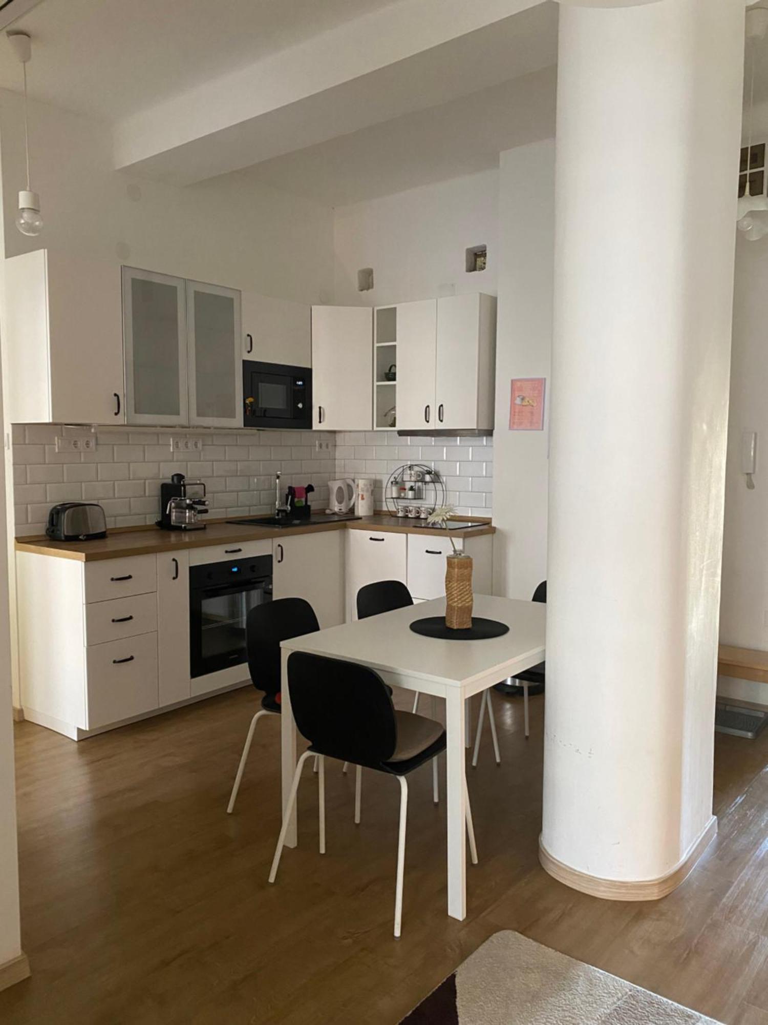בודפשט Larix Apartman מראה חיצוני תמונה